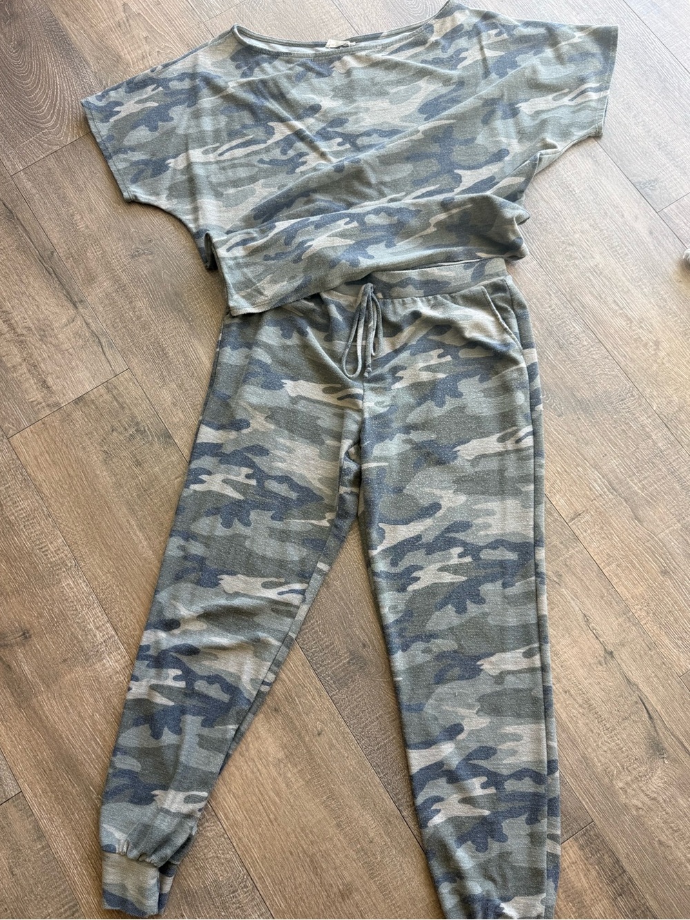 Cameo Lounge Set